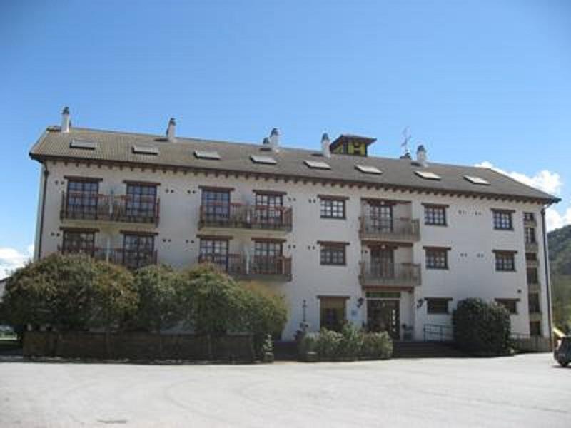 Hotel Anaya Puente La Reina de Jaca エクステリア 写真